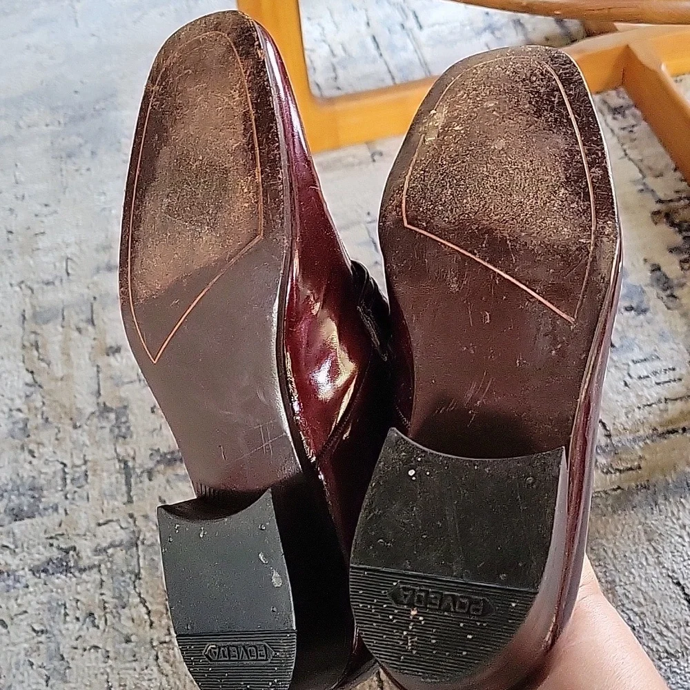 70s Vintage Pierre Cardin Burgundy Leather Dress Loafers with Gold Accent Sz 7